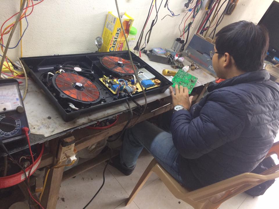 Sửa bếp từ tại Hà Nội Uy Tín – Có mặt sau 10 phút, thợ giỏi, giá rẻ nhất thị trường! 3 sua bep tu noi dia nhat bai